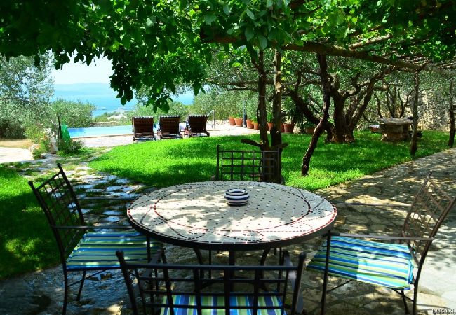 Дом на Bol - Ferienhaus in Bol mit Meerblick, Terrasse, Klimaanlage, W-LAN (120-1) Дом на Bol - Ferienhaus in Bol mit Meerblick, Terrasse, Klimaanlage, W-LAN (120-1)