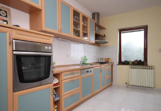 Апартаменты на Kali - Ferienwohnung in Kali mit Meerblick, Terrasse, Klimaanlage, W-LAN (4230-3) Апартаменты на Kali - Ferienwohnung in Kali mit Meerblick, Terrasse, Klimaanlage, W-LAN (4230-3)