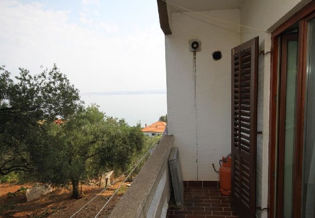 Апартаменты на Kali - Ferienwohnung in Kali mit Meerblick, Terrasse, Klimaanlage, W-LAN (4230-3) Апартаменты на Kali - Ferienwohnung in Kali mit Meerblick, Terrasse, Klimaanlage, W-LAN (4230-3)