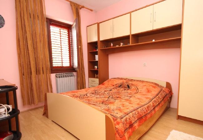 Апартаменты на Kali - Ferienwohnung in Kali mit Meerblick, Terrasse, Klimaanlage, W-LAN (4230-3) Апартаменты на Kali - Ferienwohnung in Kali mit Meerblick, Terrasse, Klimaanlage, W-LAN (4230-3)