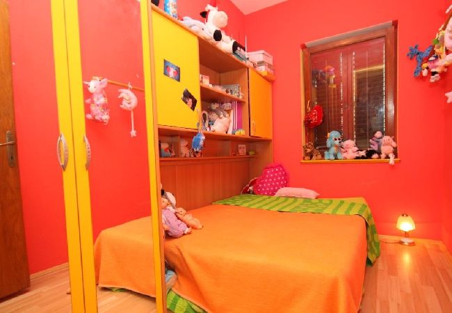 Апартаменты на Kali - Ferienwohnung in Kali mit Meerblick, Terrasse, Klimaanlage, W-LAN (4230-3) Апартаменты на Kali - Ferienwohnung in Kali mit Meerblick, Terrasse, Klimaanlage, W-LAN (4230-3)