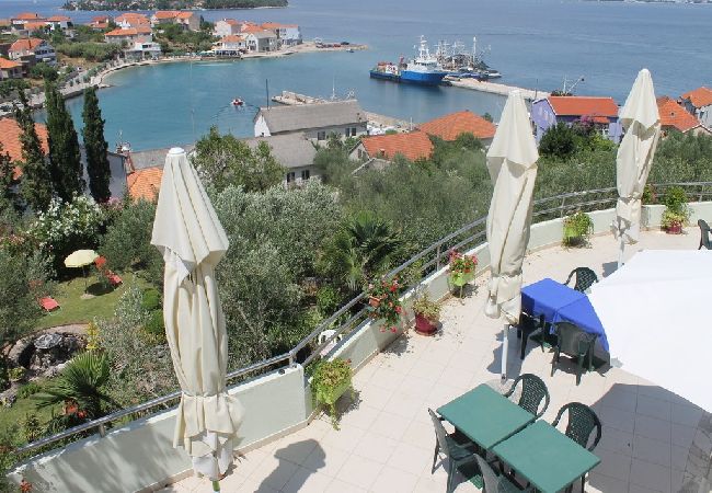 Апартаменты на Kali - Apartment in Kali with Seaview, Balcony, Air condition, WIFI (4566-1) Апартаменты на Kali - Apartment in Kali with Seaview, Balcony, Air condition, WIFI (4566-1)