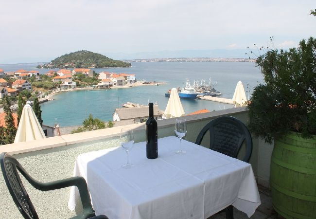 Апартаменты на Kali - Apartment in Kali with Seaview, Balcony, Air condition, WIFI (4566-1) Апартаменты на Kali - Apartment in Kali with Seaview, Balcony, Air condition, WIFI (4566-1)