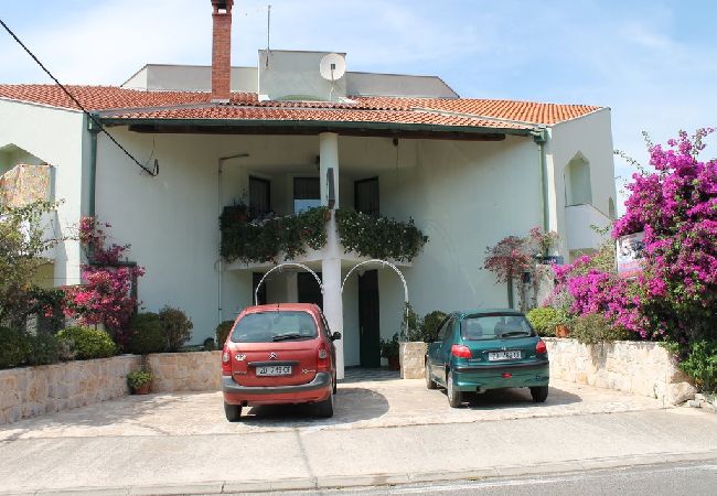 Апартаменты на Kali - Apartment in Kali with Seaview, Balcony, Air condition, WIFI (4566-2) Апартаменты на Kali - Apartment in Kali with Seaview, Balcony, Air condition, WIFI (4566-2)