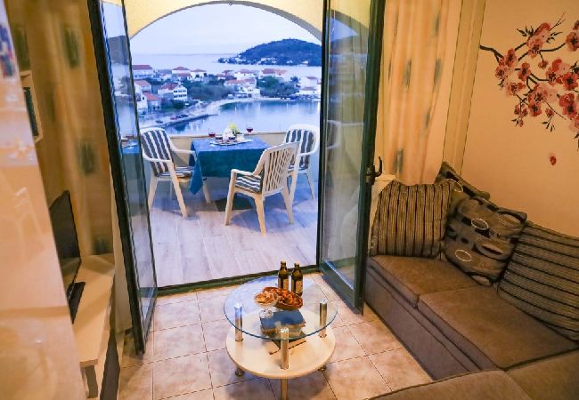 Апартаменты на Kali - Apartment in Kali with Seaview, Balcony, Air condition, WIFI (4566-2) Апартаменты на Kali - Apartment in Kali with Seaview, Balcony, Air condition, WIFI (4566-2)