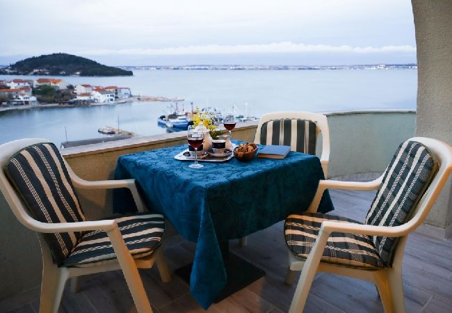 Апартаменты на Kali - Apartment in Kali with Seaview, Balcony, Air condition, WIFI (4566-2) Апартаменты на Kali - Apartment in Kali with Seaview, Balcony, Air condition, WIFI (4566-2)