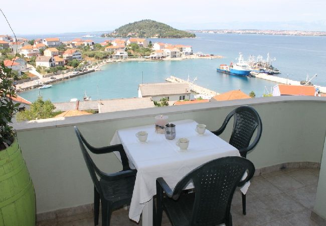 Апартаменты на Kali - Apartment in Kali with Seaview, Balcony, Air condition, WIFI (4566-3) Апартаменты на Kali - Apartment in Kali with Seaview, Balcony, Air condition, WIFI (4566-3)