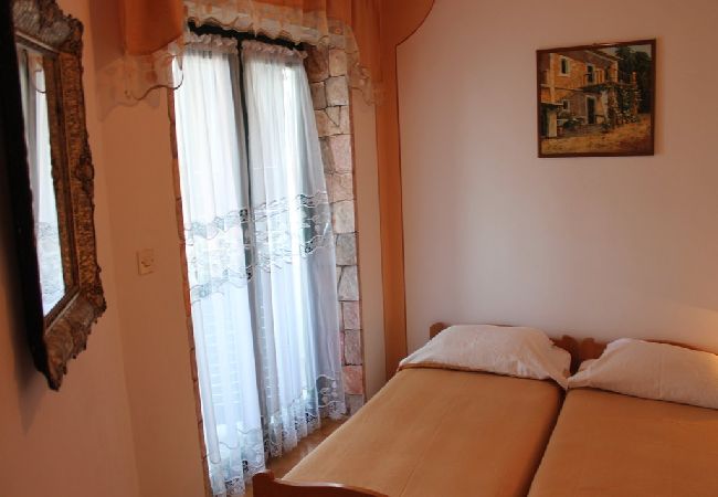 Апартаменты на Kali - Apartment in Kali with Seaview, Balcony, Air condition, WIFI (4566-3) Апартаменты на Kali - Apartment in Kali with Seaview, Balcony, Air condition, WIFI (4566-3)