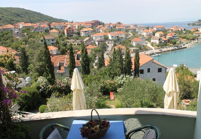 Апартаменты на Kali - Apartment in Kali with Seaview, Balcony, Air condition, WIFI (4566-4) Апартаменты на Kali - Apartment in Kali with Seaview, Balcony, Air condition, WIFI (4566-4)