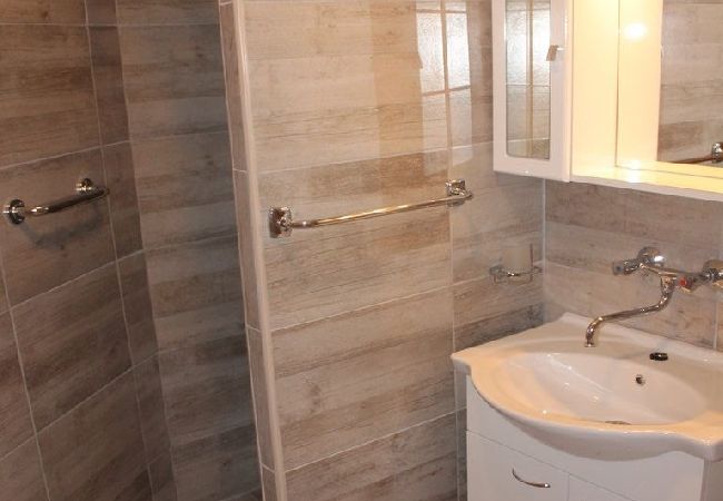 Апартаменты на Kali - Apartment in Kali with Seaview, Balcony, Air condition, WIFI (4566-4) Апартаменты на Kali - Apartment in Kali with Seaview, Balcony, Air condition, WIFI (4566-4)