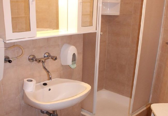 Апартаменты на Kali - Apartment in Kali with Seaview, Balcony, Air condition, WIFI (4566-5) Апартаменты на Kali - Apartment in Kali with Seaview, Balcony, Air condition, WIFI (4566-5)