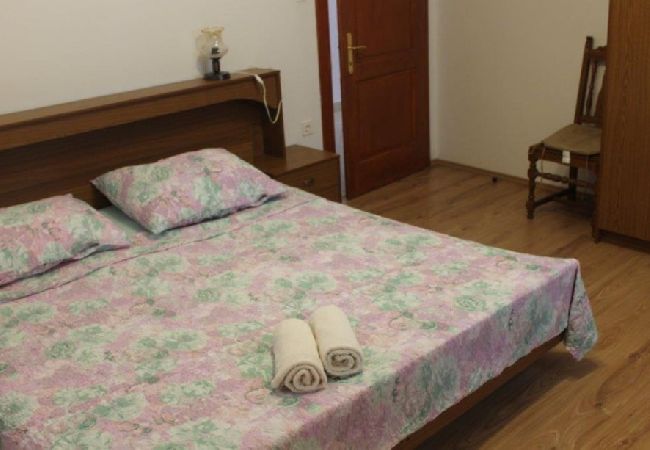 Дом на Preko - Ferienhaus in Preko mit Meerblick, Terrasse, Klimaanlage, W-LAN (4571-1) Дом на Preko - Ferienhaus in Preko mit Meerblick, Terrasse, Klimaanlage, W-LAN (4571-1)