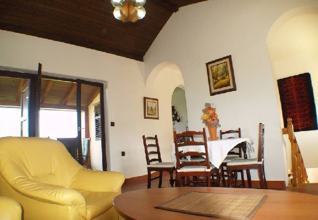 Дом на Kukljica - дом отдыха в Кукљица c Вид на море, терраса, Спутниковое / кабельное телевидение, WIFI (4572-1) Дом на Kukljica - дом отдыха в Кукљица c Вид на море, терраса, Спутниковое / кабельное телевидение, WIFI (4572-1)