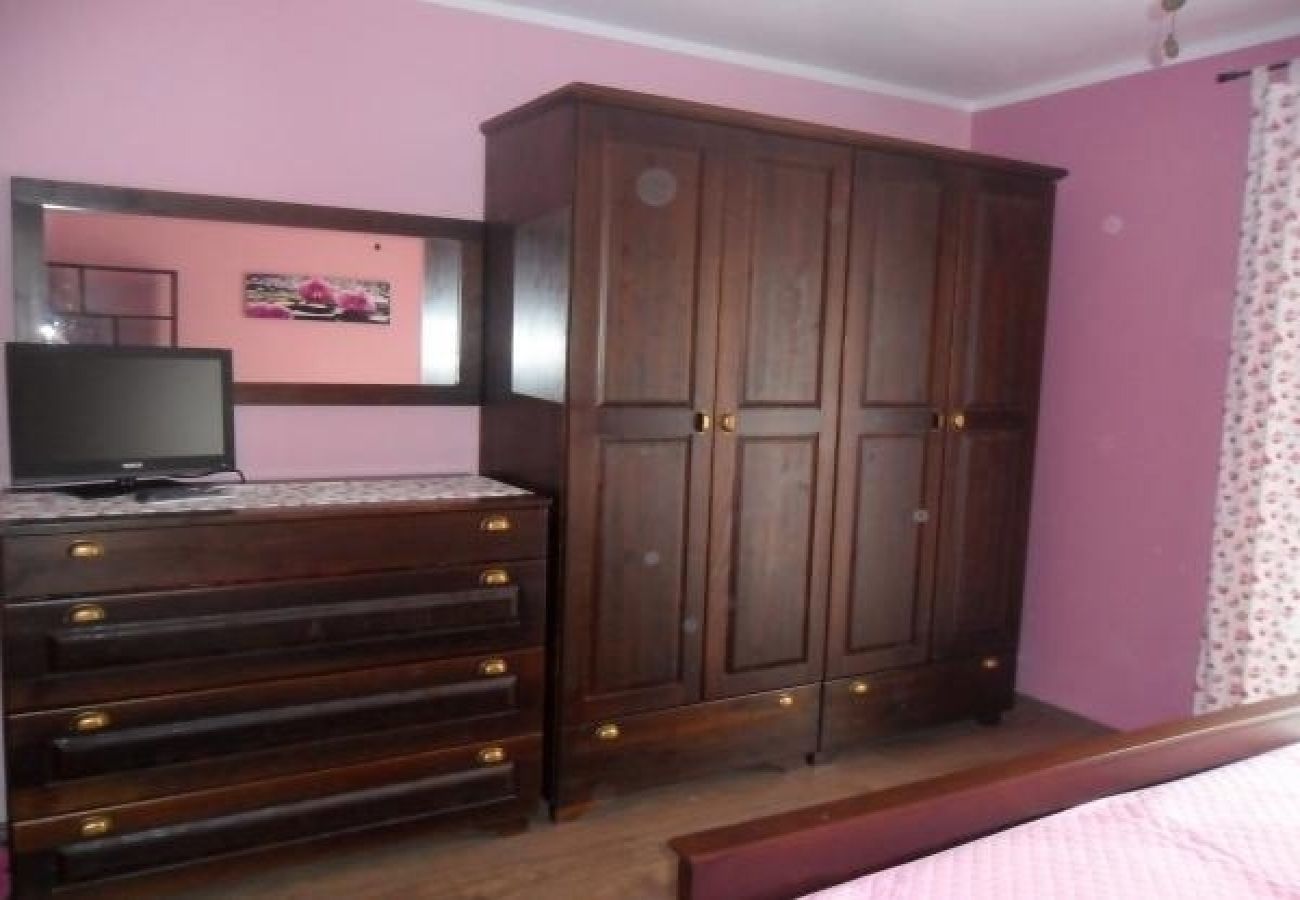 Rent by room на Palit - Комната в Palit c балкон, Спутниковое / кабельное телевидение, WIFI (4603-2)