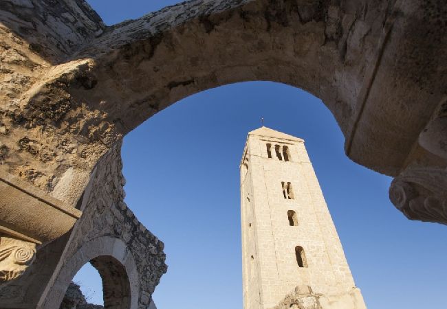 Апартаменты на Palit - Aпартамент в Palit c Вид на море, терраса, WIFI (4606-4) Апартаменты на Palit - Aпартамент в Palit c Вид на море, терраса, WIFI (4606-4)