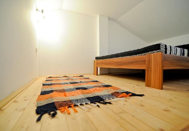 Апартаменты на Kali - Aпартамент в Кали c Вид на море, терраса, Спутниковое / кабельное телевидение, WIFI (4672-1) Апартаменты на Kali - Aпартамент в Кали c Вид на море, терраса, Спутниковое / кабельное телевидение, WIFI (4672-1)