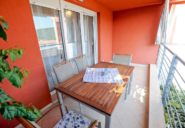 Апартаменты на Kali - Aпартамент в Кали c Вид на море, терраса, Спутниковое / кабельное телевидение, WIFI (4672-2) Апартаменты на Kali - Aпартамент в Кали c Вид на море, терраса, Спутниковое / кабельное телевидение, WIFI (4672-2)