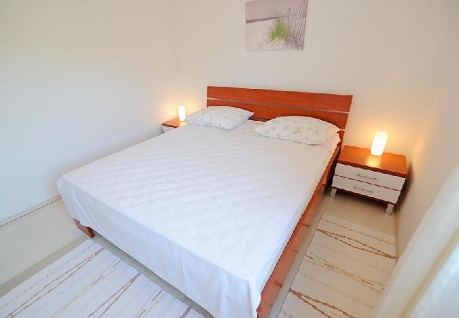 Апартаменты на Kali - Aпартамент в Кали c Вид на море, терраса, Спутниковое / кабельное телевидение, WIFI (4672-3) Апартаменты на Kali - Aпартамент в Кали c Вид на море, терраса, Спутниковое / кабельное телевидение, WIFI (4672-3)