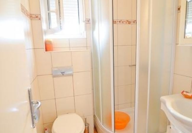 Апартаменты на Kali - Aпартамент в Кали c Вид на море, терраса, Спутниковое / кабельное телевидение, WIFI (4672-3) Апартаменты на Kali - Aпартамент в Кали c Вид на море, терраса, Спутниковое / кабельное телевидение, WIFI (4672-3)