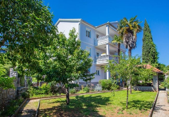 Квартира-студия на Icici - студио Апартамент в Ичићи c Спутниковое / кабельное телевидение, WIFI (4674-2) Квартира-студия на Icici - студио Апартамент в Ичићи c Спутниковое / кабельное телевидение, WIFI (4674-2)