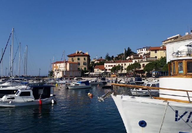 Квартира-студия на Icici - студио Апартамент в Ичићи c Спутниковое / кабельное телевидение, WIFI (4674-2) Квартира-студия на Icici - студио Апартамент в Ичићи c Спутниковое / кабельное телевидение, WIFI (4674-2)