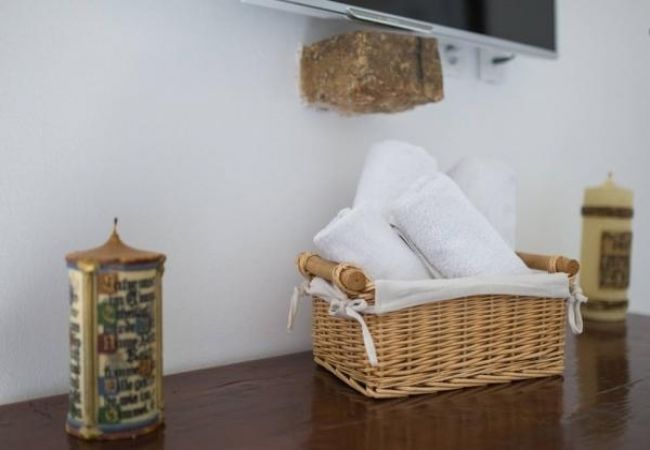 Квартира-студия на Icici - студио Апартамент в Ичићи c Спутниковое / кабельное телевидение, WIFI (4674-2) Квартира-студия на Icici - студио Апартамент в Ичићи c Спутниковое / кабельное телевидение, WIFI (4674-2)