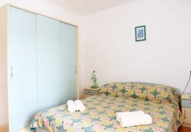 Апартаменты на Kali - Aпартамент в Кали c Вид на море, балкон, Спутниковое / кабельное телевидение, WIFI (4675-3) Апартаменты на Kali - Aпартамент в Кали c Вид на море, балкон, Спутниковое / кабельное телевидение, WIFI (4675-3)