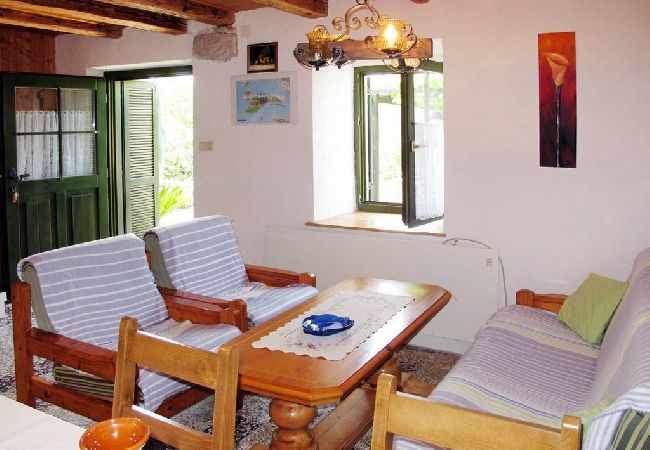 Дом на Supetarska Draga - дом отдыха в Supetarska Draga c терраса, WIFI (4544-1) Дом на Supetarska Draga - дом отдыха в Supetarska Draga c терраса, WIFI (4544-1)