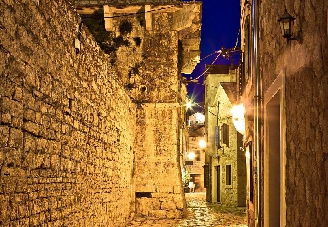 Апартаменты на Vodice - Aпартамент в Водице c Вид на море, терраса, Спутниковое / кабельное телевидение, WIFI (4727-1) Апартаменты на Vodice - Aпартамент в Водице c Вид на море, терраса, Спутниковое / кабельное телевидение, WIFI (4727-1)