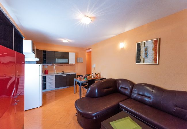 Апартаменты на Vinišce - Apartment in Vinišće with Balcony, Air condition, WIFI, Washing machine (4753-1) Апартаменты на Vinišce - Apartment in Vinišće with Balcony, Air condition, WIFI, Washing machine (4753-1)