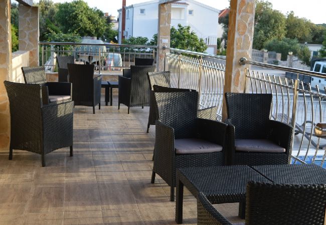 Апартаменты на Vinišce - Apartment in Vinišće with Balcony, Air condition, WIFI, Washing machine (4753-1) Апартаменты на Vinišce - Apartment in Vinišće with Balcony, Air condition, WIFI, Washing machine (4753-1)