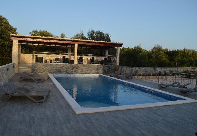 Апартаменты на Vinišce - Apartment in Vinišće with Balcony, Air condition, WIFI, Washing machine (4753-7) Апартаменты на Vinišce - Apartment in Vinišće with Balcony, Air condition, WIFI, Washing machine (4753-7)