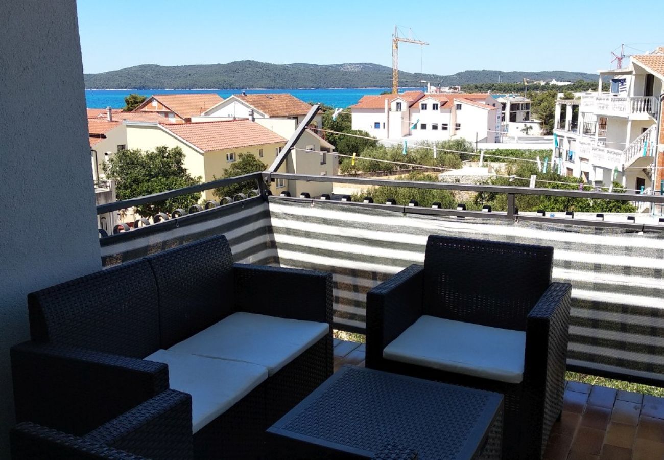 Апартаменты на Šibenik-Brodarica - Aпартамент в Brodarica c Вид на море, балкон, Спутниковое / кабельное телевидение, WIFI (4731-4)