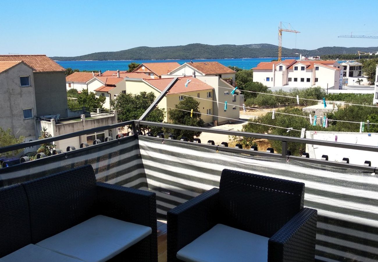 Апартаменты на Šibenik-Brodarica - Aпартамент в Brodarica c Вид на море, балкон, Спутниковое / кабельное телевидение, WIFI (4731-4)