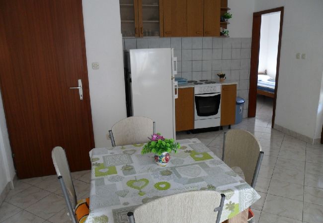 Апартаменты на Okrug Gornji - Aпартамент в Округ Горњи c Вид на море, балкон, Спутниковое / кабельное телевидение, WIFI (4790-1) Апартаменты на Okrug Gornji - Aпартамент в Округ Горњи c Вид на море, балкон, Спутниковое / кабельное телевидение, WIFI (4790-1)