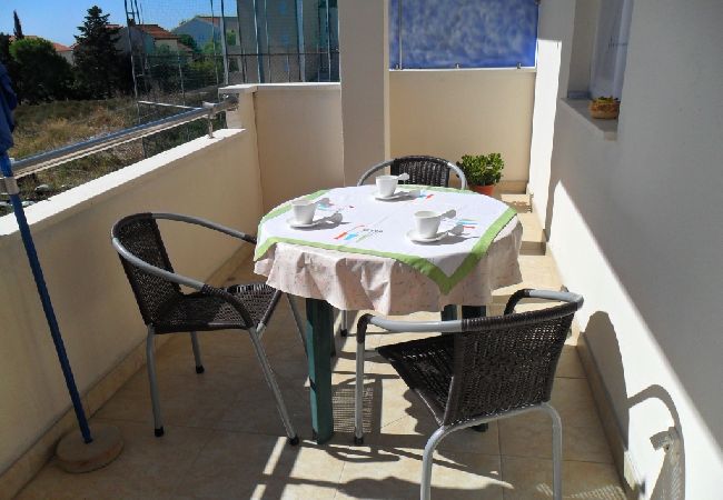 Апартаменты на Okrug Gornji - Aпартамент в Округ Горњи c Вид на море, балкон, Спутниковое / кабельное телевидение, WIFI (4790-4) Апартаменты на Okrug Gornji - Aпартамент в Округ Горњи c Вид на море, балкон, Спутниковое / кабельное телевидение, WIFI (4790-4)