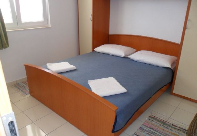 Апартаменты на Okrug Gornji - Aпартамент в Округ Горњи c Вид на море, балкон, Спутниковое / кабельное телевидение, WIFI (4790-4) Апартаменты на Okrug Gornji - Aпартамент в Округ Горњи c Вид на море, балкон, Спутниковое / кабельное телевидение, WIFI (4790-4)