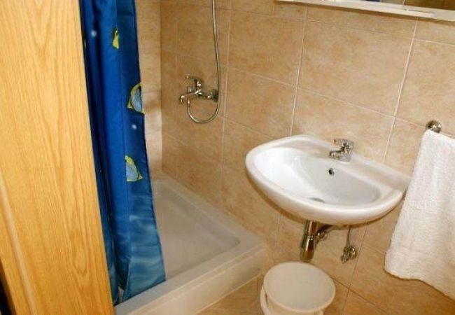 Апартаменты на Okrug Gornji - Aпартамент в Округ Горњи c Вид на море, балкон, Спутниковое / кабельное телевидение, WIFI (4790-4) Апартаменты на Okrug Gornji - Aпартамент в Округ Горњи c Вид на море, балкон, Спутниковое / кабельное телевидение, WIFI (4790-4)