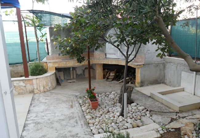 Апартаменты на Okrug Gornji - Aпартамент в Округ Горњи c Вид на море, балкон, Спутниковое / кабельное телевидение, WIFI (4790-4) Апартаменты на Okrug Gornji - Aпартамент в Округ Горњи c Вид на море, балкон, Спутниковое / кабельное телевидение, WIFI (4790-4)