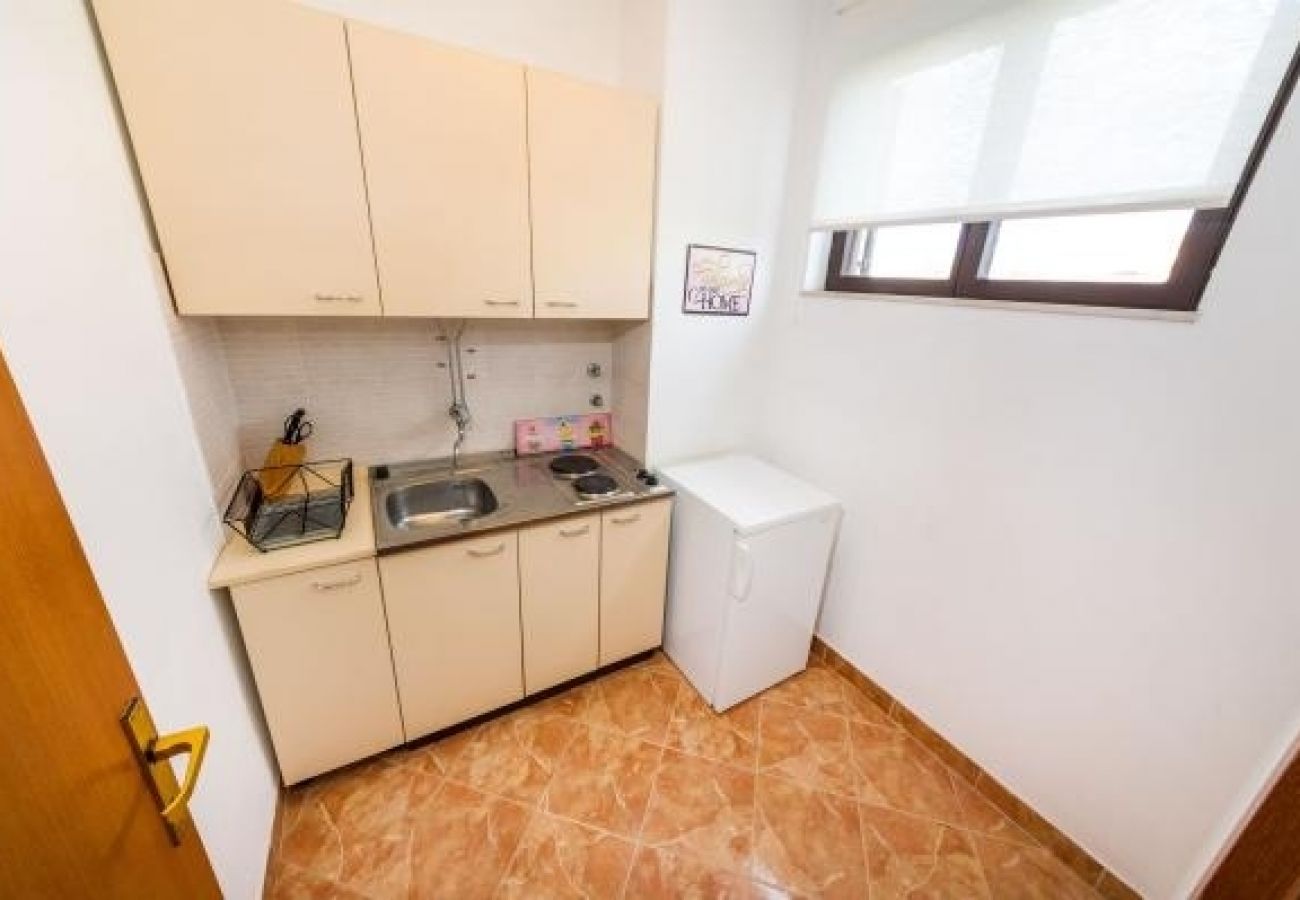 Апартаменты на Zaton - Ferienwohnung in Zaton (Zadar) mit Terrasse, Klimaanlage, W-LAN, Waschmaschine (4814-5)