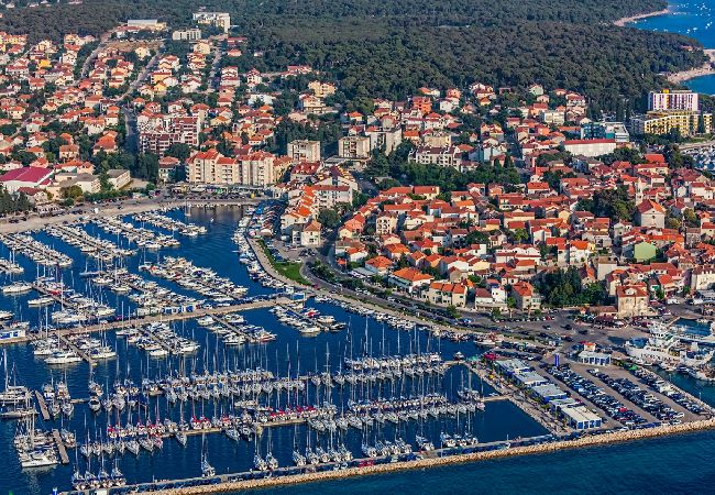 Апартаменты на Biograd na moru - Aпартамент в Биоград-на-Мору c терраса, Спутниковое / кабельное телевидение, WIFI, инвалидности (4818-2) Апартаменты на Biograd na moru - Aпартамент в Биоград-на-Мору c терраса, Спутниковое / кабельное телевидение, WIFI, инвалидности (4818-2)