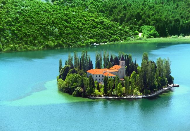 Апартаменты на Biograd na moru - Aпартамент в Биоград-на-Мору c Вид на море, балкон, Спутниковое / кабельное телевидение, WIFI (4818-4) Апартаменты на Biograd na moru - Aпартамент в Биоград-на-Мору c Вид на море, балкон, Спутниковое / кабельное телевидение, WIFI (4818-4)