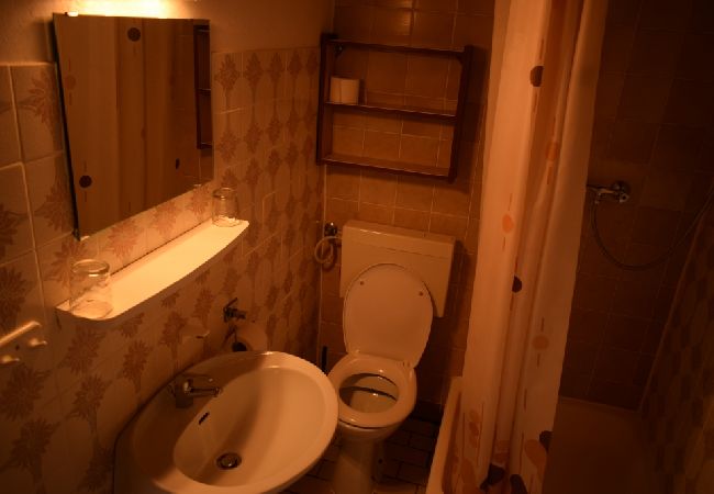 Rent by room на Vodice - Комната в Водице c балкон, Спутниковое / кабельное телевидение, WIFI (4826-1) Rent by room на Vodice - Комната в Водице c балкон, Спутниковое / кабельное телевидение, WIFI (4826-1)