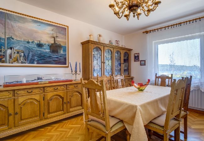 Апартаменты на Mali Lošinj - Aпартамент в Мали-Лошинь c Вид на море, балкон, Спутниковое / кабельное телевидение, WIFI (4896-4) Апартаменты на Mali Lošinj - Aпартамент в Мали-Лошинь c Вид на море, балкон, Спутниковое / кабельное телевидение, WIFI (4896-4)