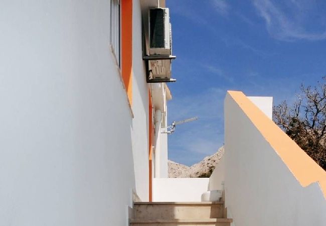 Апартаменты на Metajna - Aпартамент в Metajna c балкон, Спутниковое / кабельное телевидение, WIFI (4890-3) Апартаменты на Metajna - Aпартамент в Metajna c балкон, Спутниковое / кабельное телевидение, WIFI (4890-3)