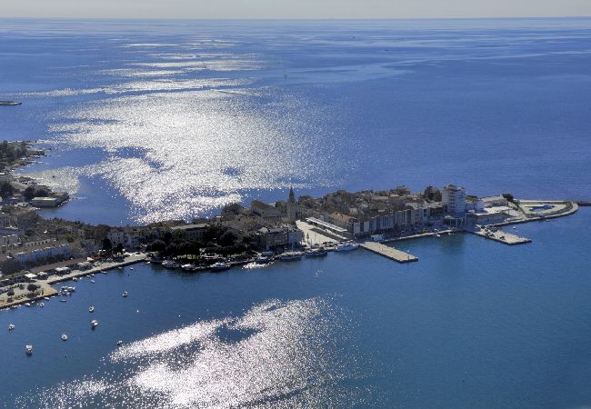 Апартаменты на Zambratija - Aпартамент в Замбратија c Вид на море, балкон, Спутниковое / кабельное телевидение, WIFI (4961-2) Апартаменты на Zambratija - Aпартамент в Замбратија c Вид на море, балкон, Спутниковое / кабельное телевидение, WIFI (4961-2)