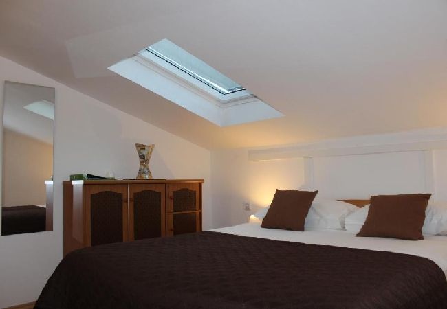 Апартаменты на Štinjan - Aпартамент в Štinjan c Вид на море, терраса, Спутниковое / кабельное телевидение, WIFI (5018-1) Апартаменты на Štinjan - Aпартамент в Štinjan c Вид на море, терраса, Спутниковое / кабельное телевидение, WIFI (5018-1)