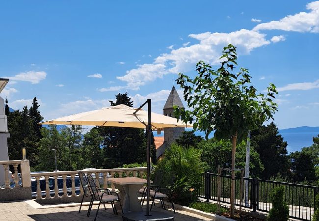 Rent by room на Brela - Комната в Брела c Вид на море, терраса, Спутниковое / кабельное телевидение, WIFI (4947-2) Rent by room на Brela - Комната в Брела c Вид на море, терраса, Спутниковое / кабельное телевидение, WIFI (4947-2)