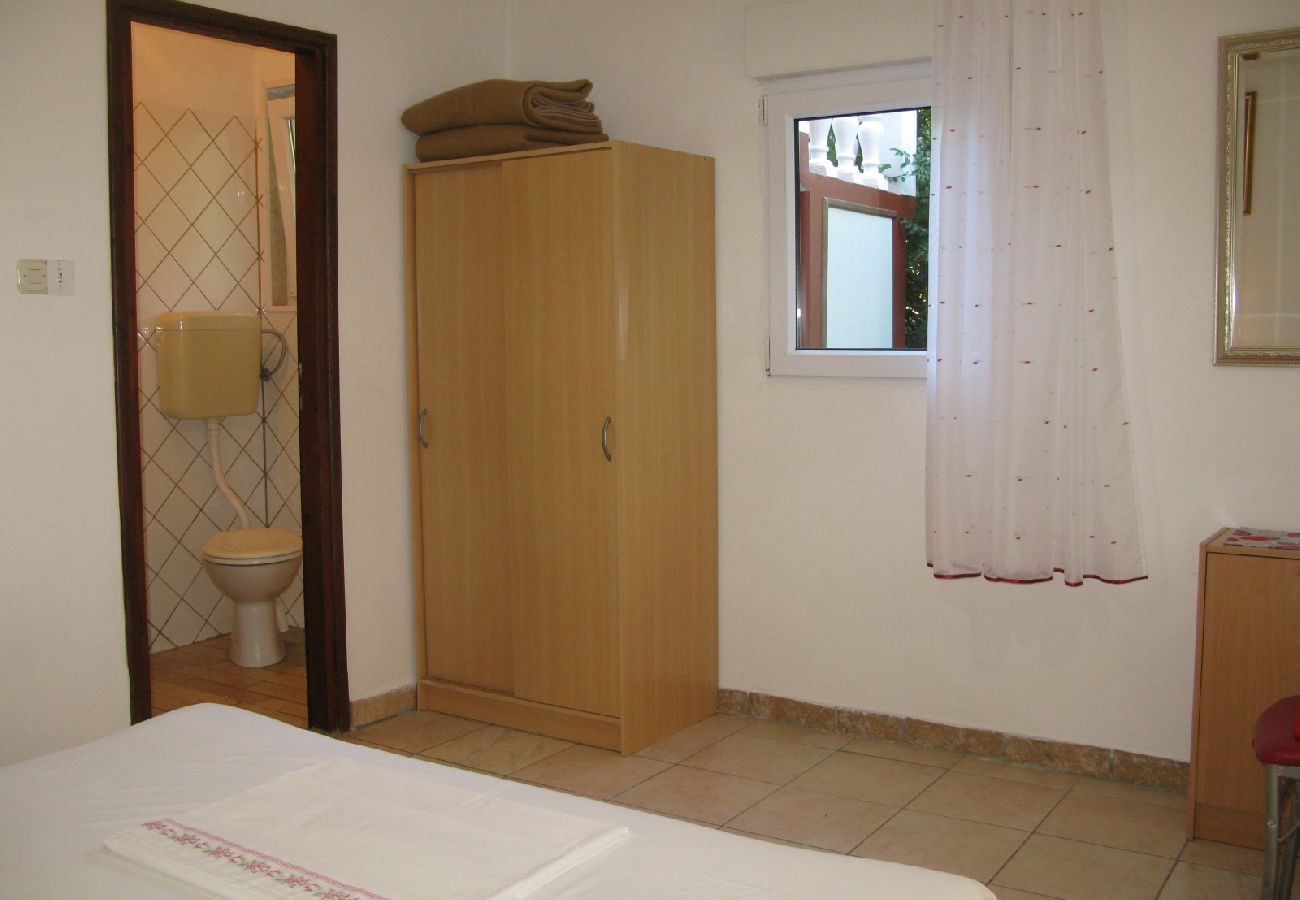 Апартаменты на Lopar - Ferienwohnung in Lopar mit Meerblick, Terrasse, Klimaanlage, W-LAN (4229-4)