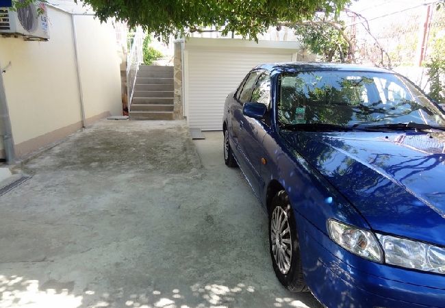 Апартаменты на Okrug Gornji - Aпартамент в Округ Горњи c Вид на море, терраса, Спутниковое / кабельное телевидение, WIFI (5046-1) Апартаменты на Okrug Gornji - Aпартамент в Округ Горњи c Вид на море, терраса, Спутниковое / кабельное телевидение, WIFI (5046-1)